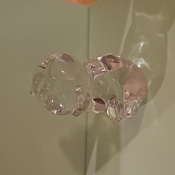 Fenton glass bear with red heart - Picture 2 of 9